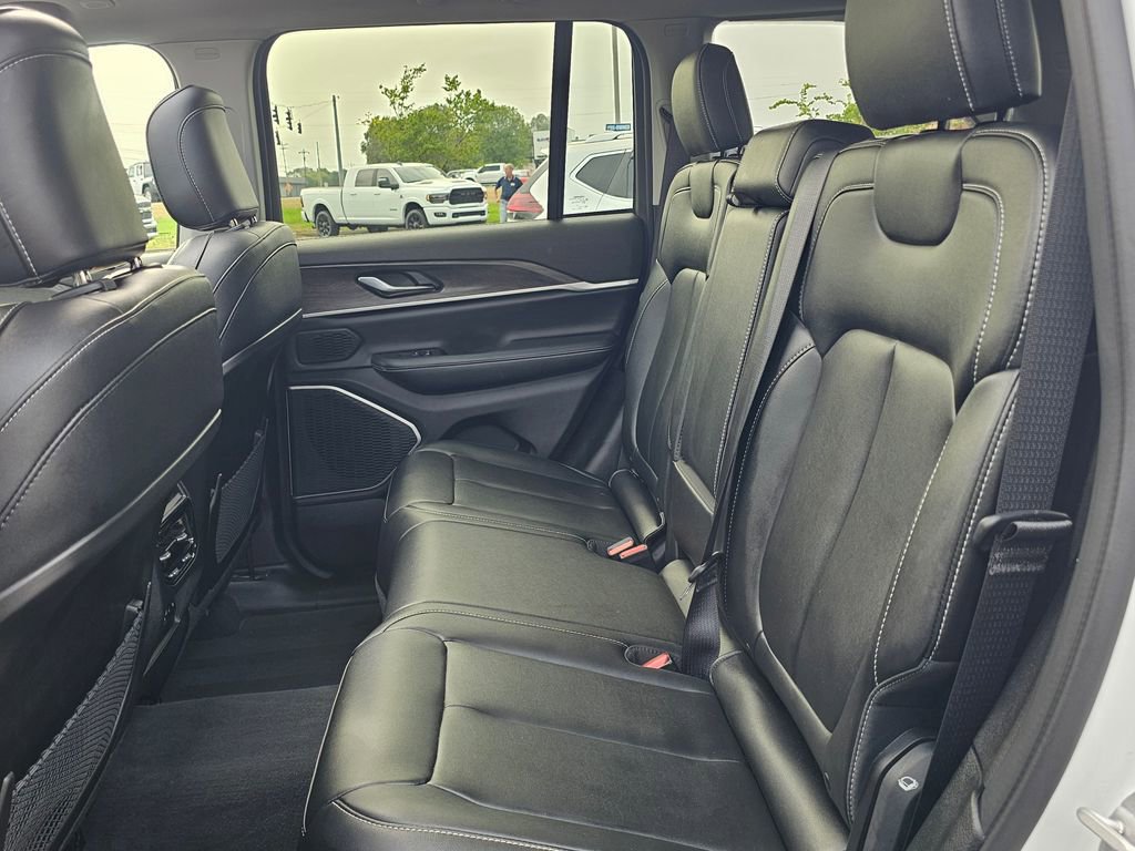 Used 2023 Jeep Grand Cherokee 4WD 4xe image 31