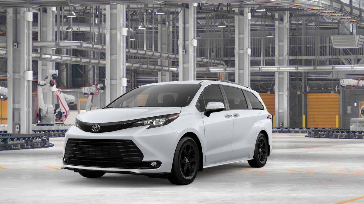 New 2026 Toyota Sienna XLE Woodland Edition