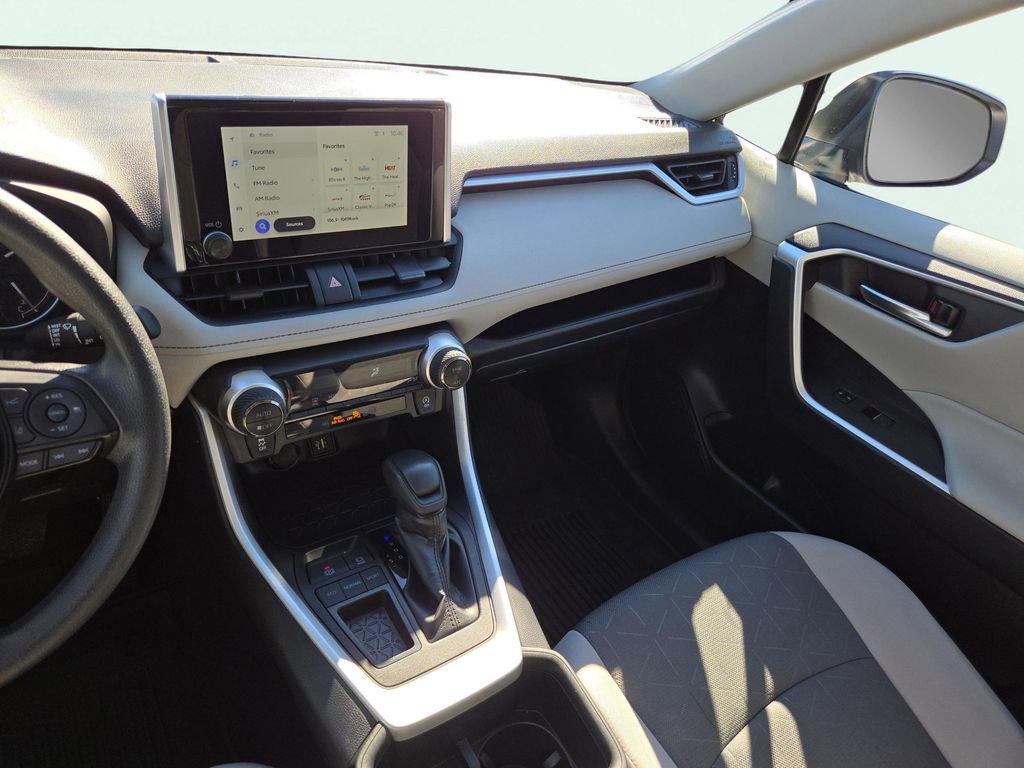 Used 2024 Toyota RAV4 XLE image 23