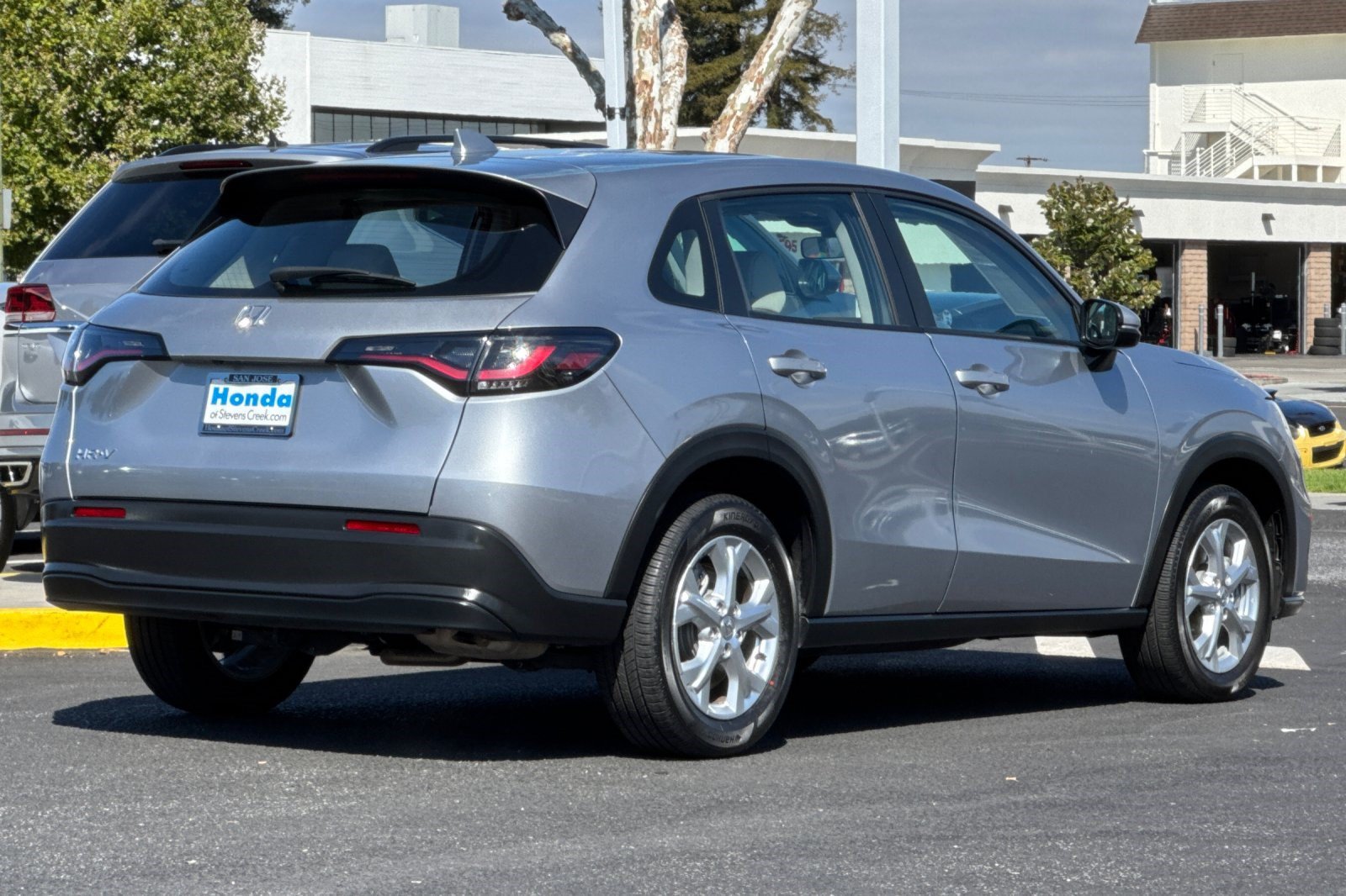 Used 2024 Honda HR-V LX image 9