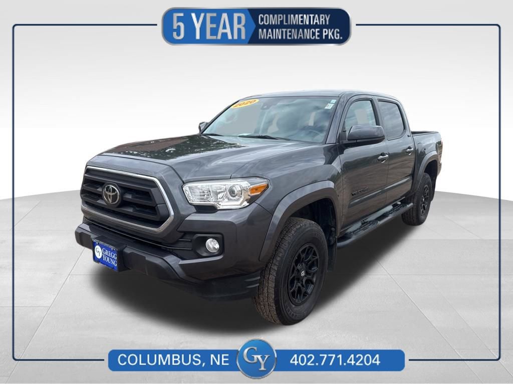 Used 2020 Toyota Tacoma SR5 w/ Blackout Package AWD/4WD image 1