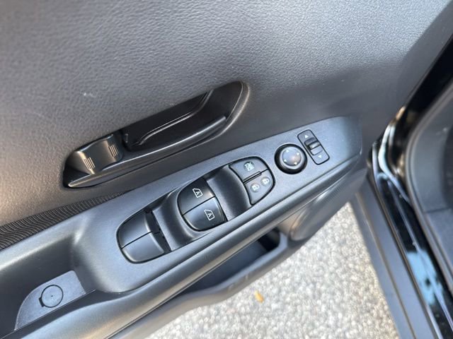 Used 2024 Nissan Kicks S image 30