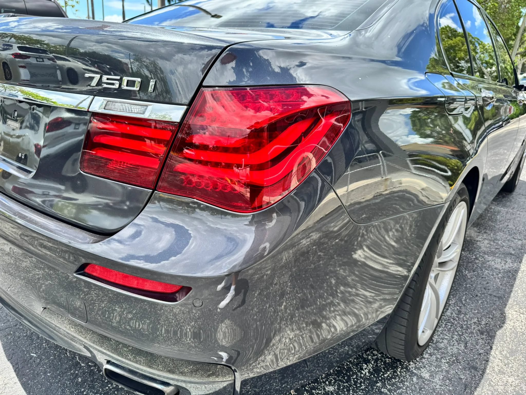 Used 2015 BMW 750i RWD image 11