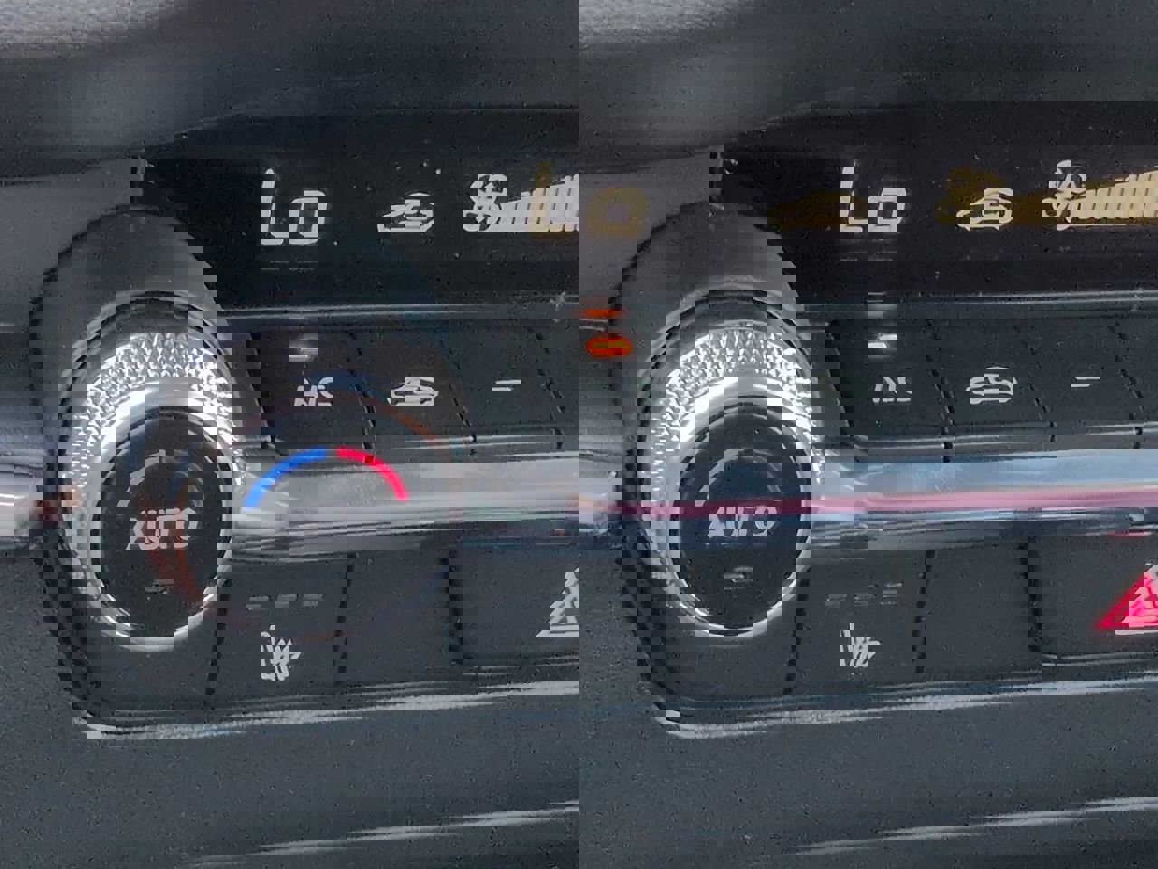 New 2026 MAZDA MAZDA3 Carbon image 21