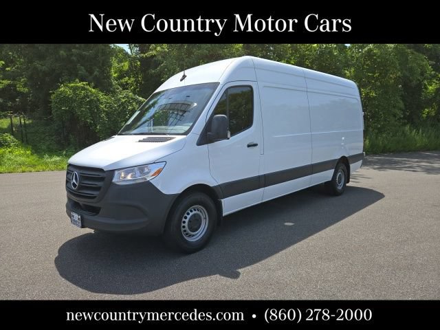 Used 2023 Mercedes-Benz Sprinter 2500 image 3