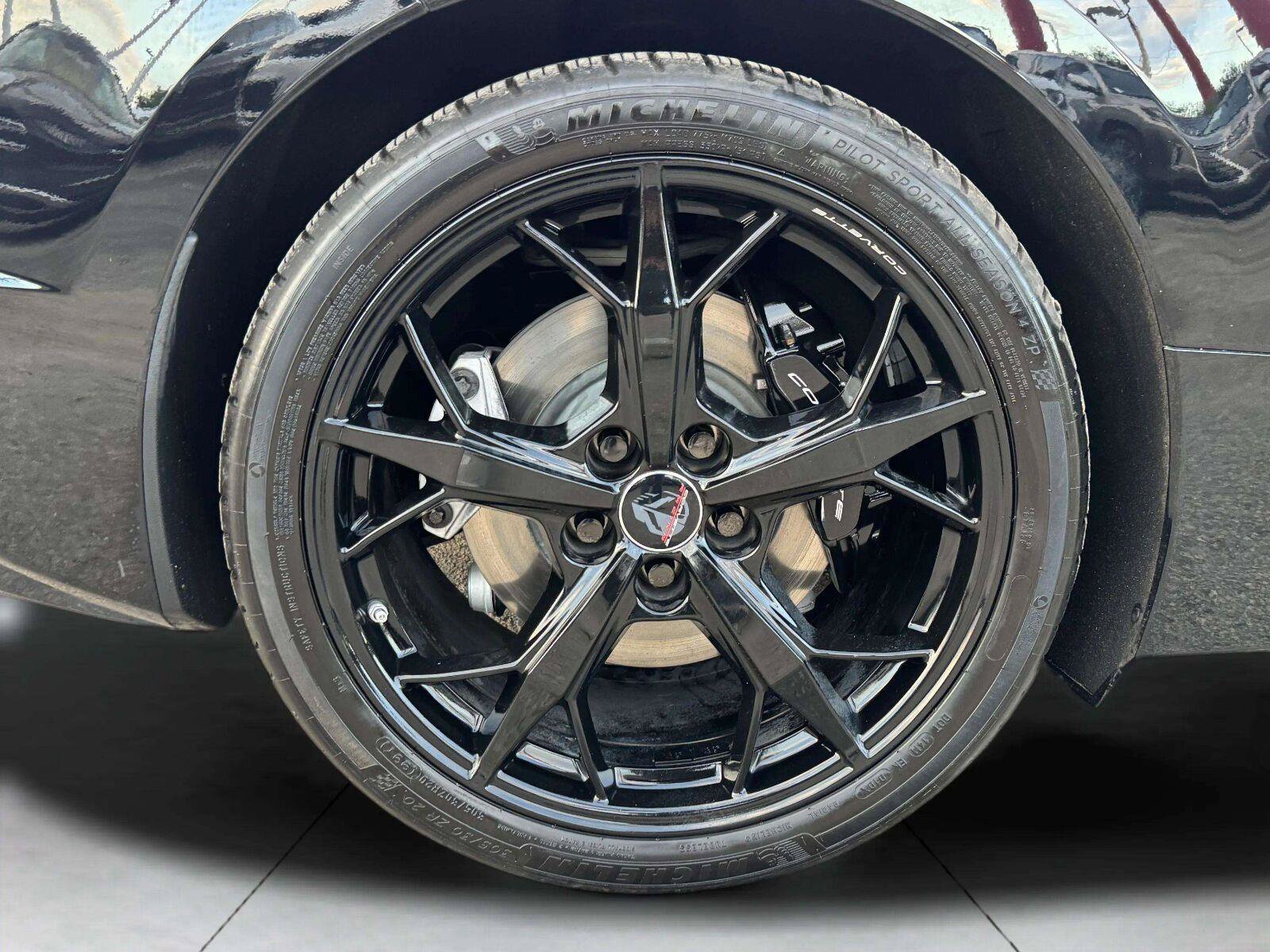 Used 2022 Chevrolet Corvette Stingray Coupe w/ 1LT RWD image 35