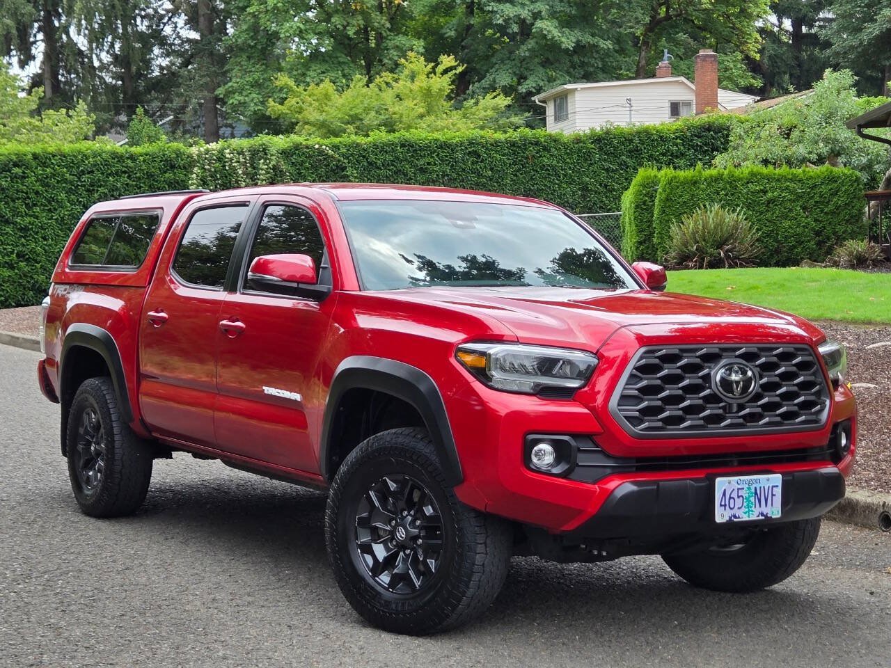 Used 2021 Toyota Tacoma TRD Off-Road w/ Technology Package AWD/4WD image 10