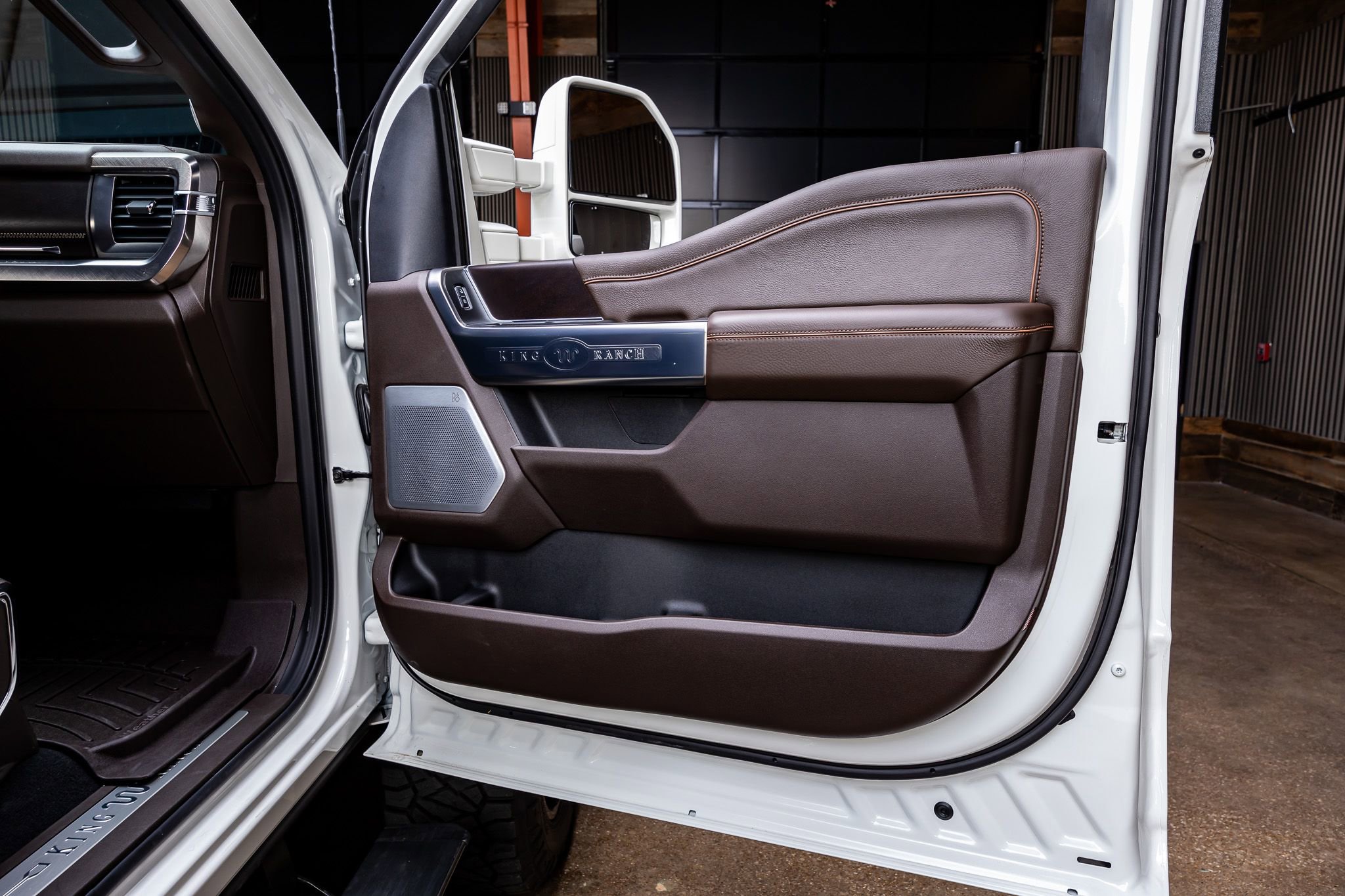 Used 2024 Ford F250 King Ranch w/ Chrome Package image 36