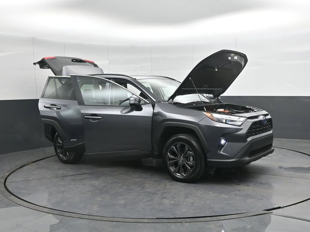 Used 2023 Toyota RAV4 XLE Premium image 61