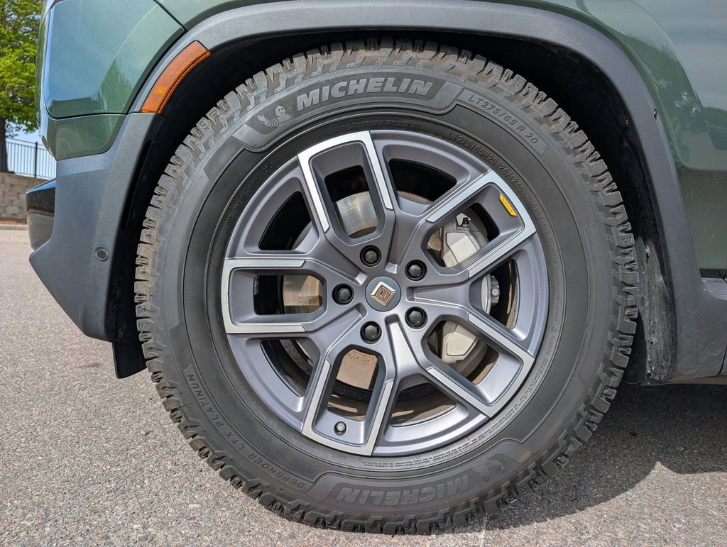 Used 2024 Rivian R1S Adventure AWD/4WD image 12