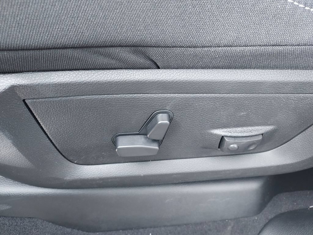 New 2026 RAM 2500 Big Horn AWD/4WD image 18
