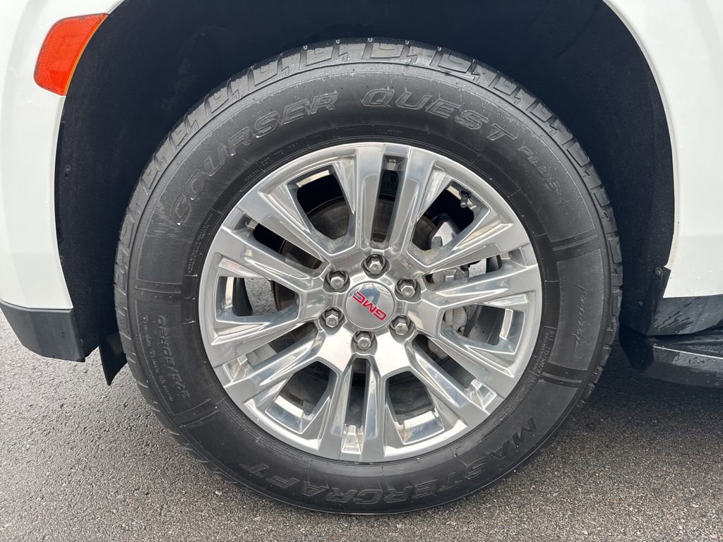 Used 2022 GMC Yukon XL Denali image 32