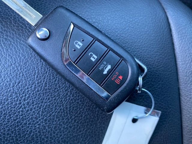 Used 2023 Toyota Camry SE FWD image 21