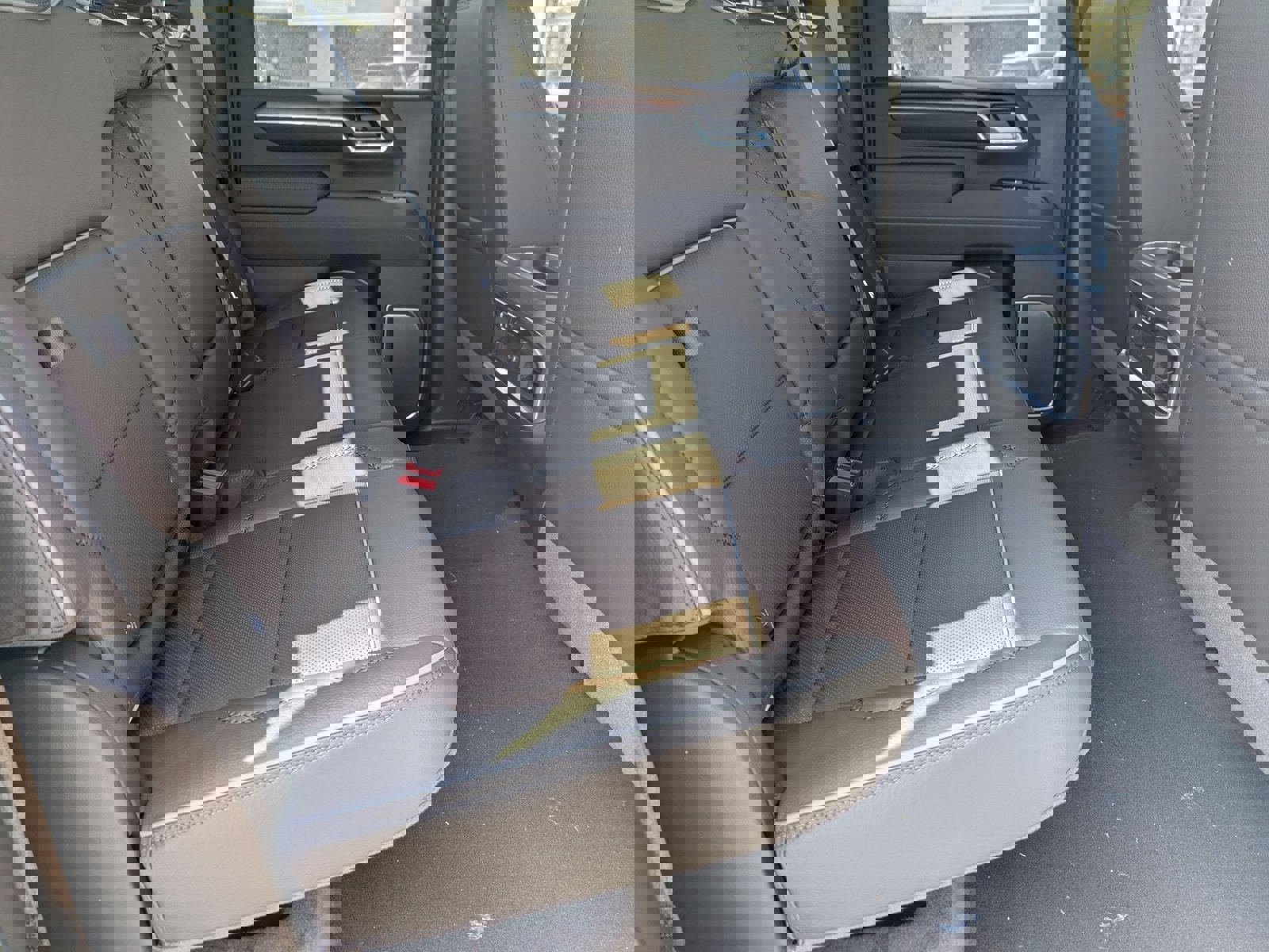 New 2025 GMC Sierra 2500 Denali w/ Denali Reserve Package image 27