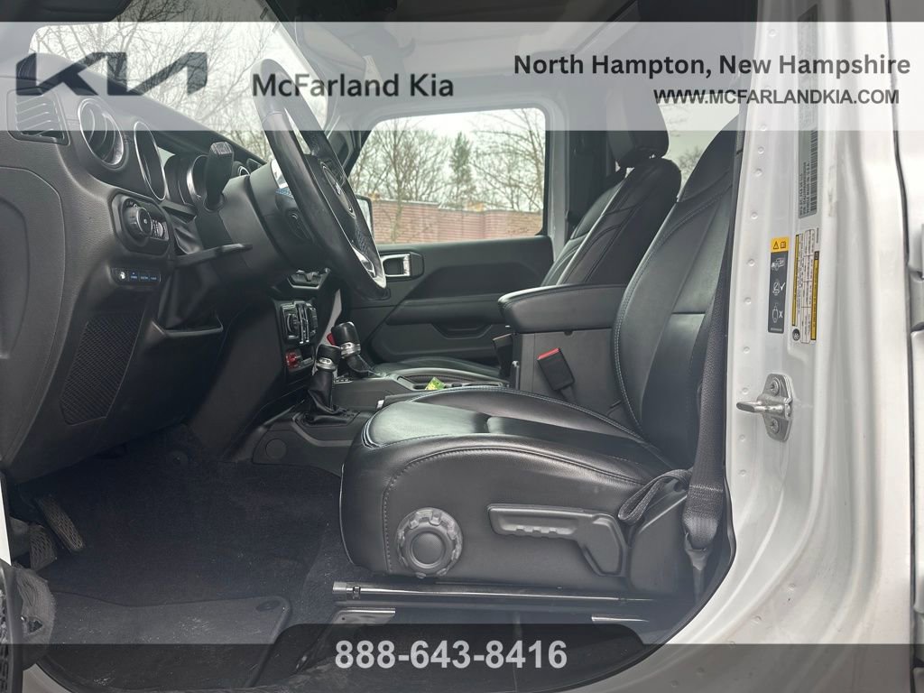 Used 2022 Jeep Wrangler Unlimited Rubicon 4xe w/ Cold Weather Group image 19