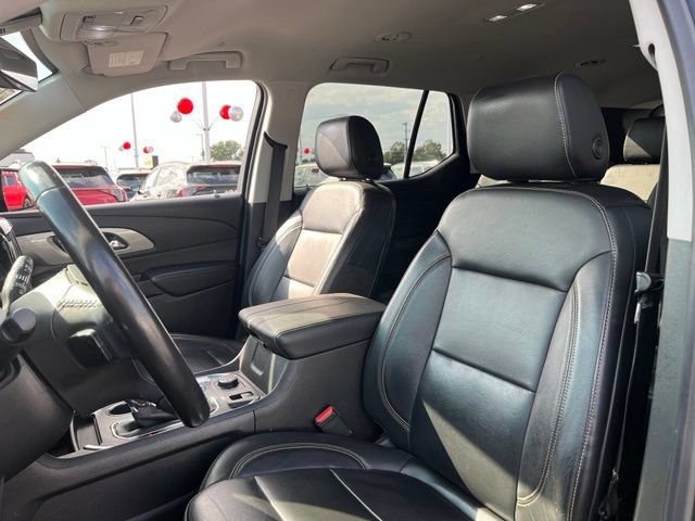 Used 2019 Chevrolet Traverse RS w/ LPO, Floor Liner Package FWD image 17