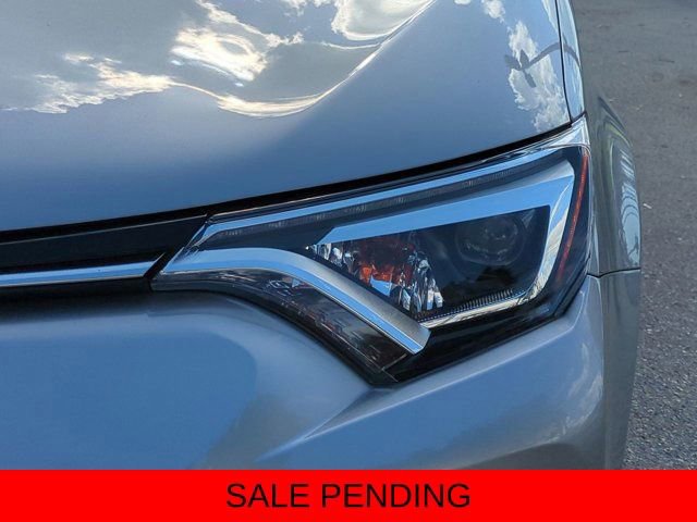 Used 2018 Toyota RAV4 Limited image 9