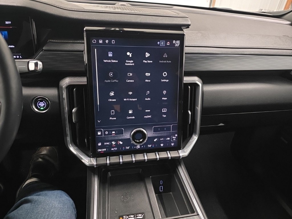 Used 2024 GMC Acadia Elevation image 18