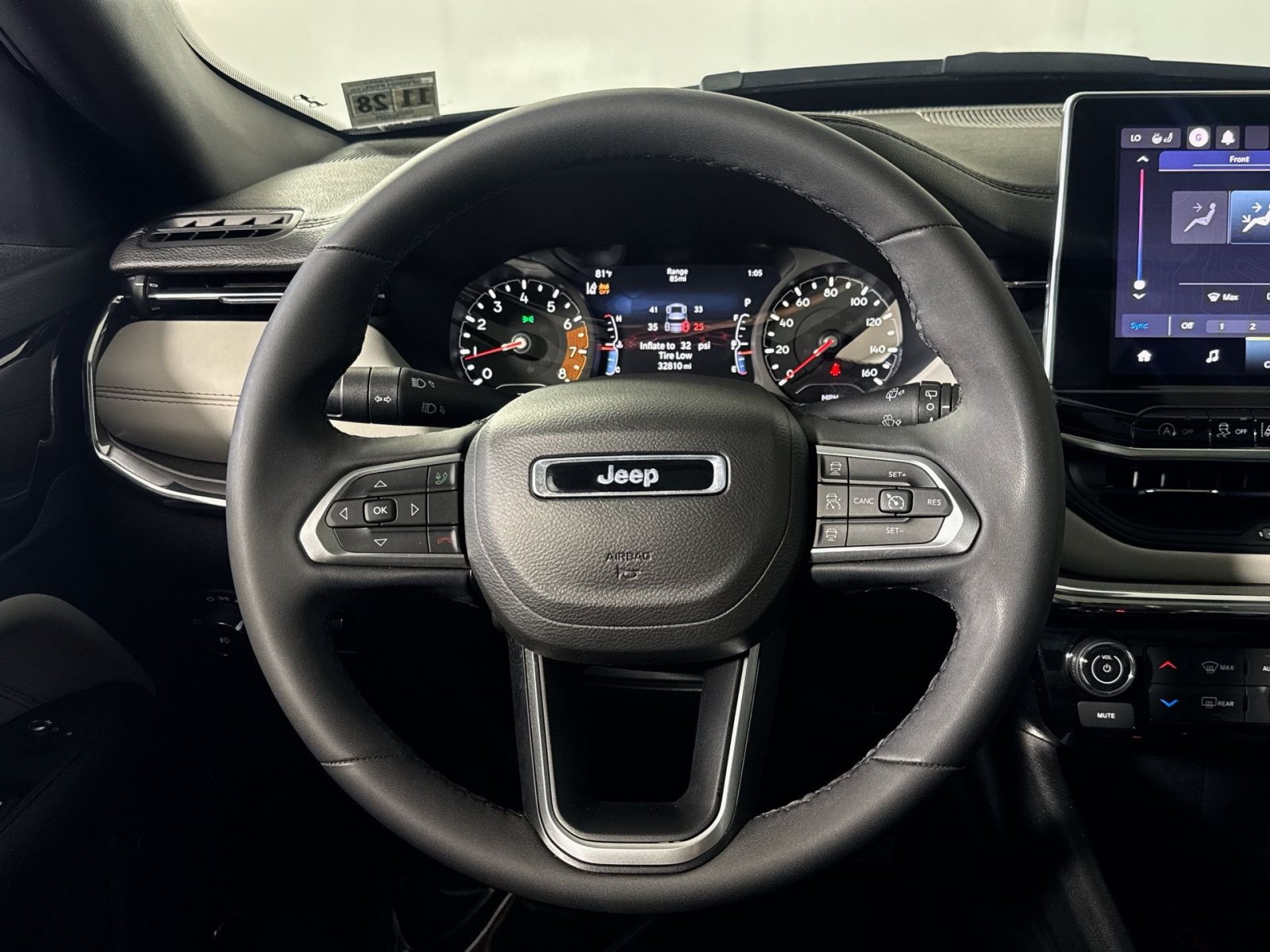 Used 2023 Jeep Compass Limited w/ Sun and Sound Group AWD/4WD image 16