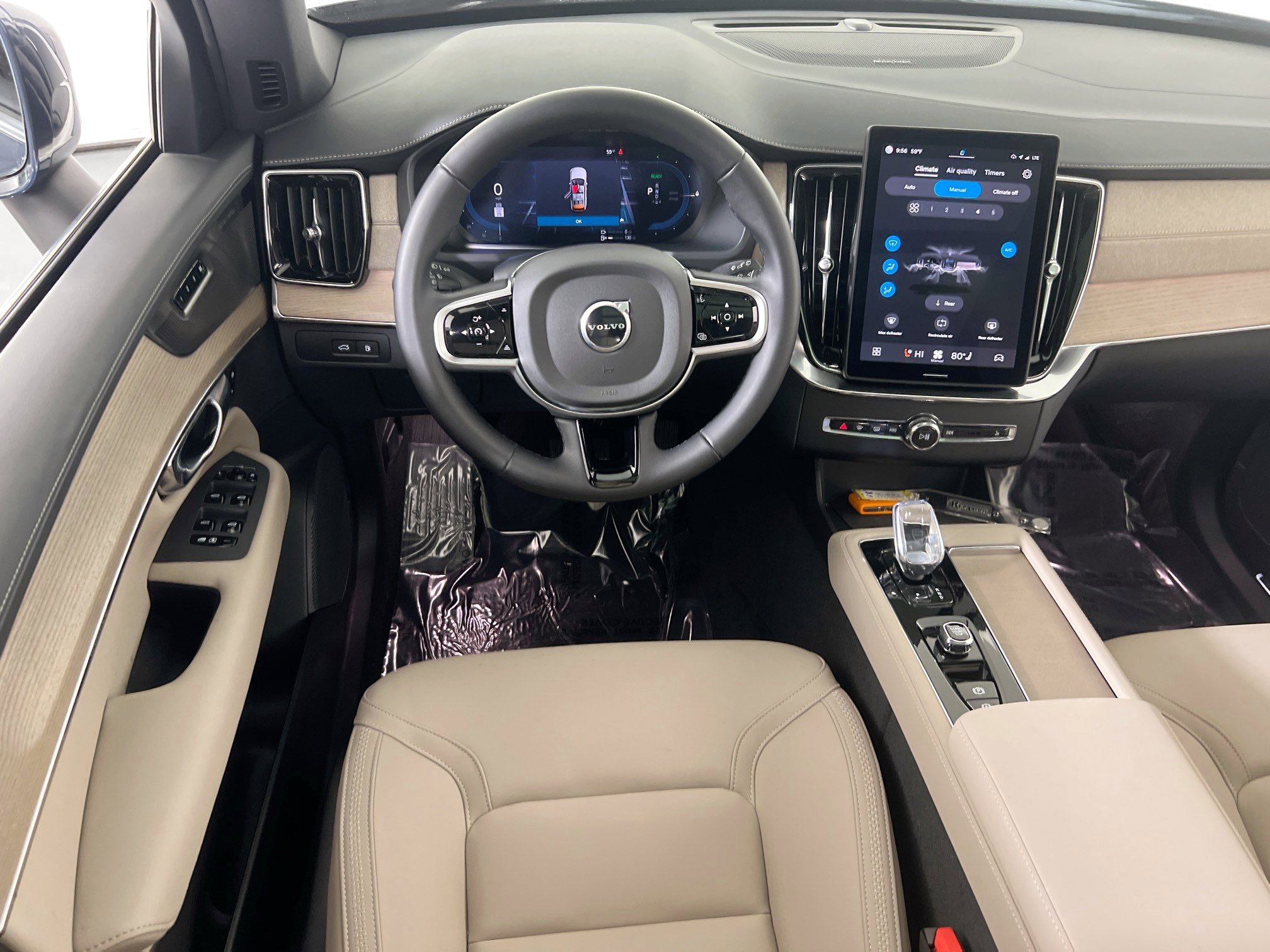 Used 2025 Volvo XC90 T8 Plus w/ Protection Package Premier image 23