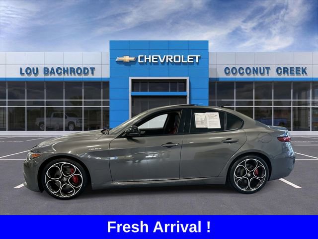 Used 2022 Alfa Romeo Giulia Veloce image 5