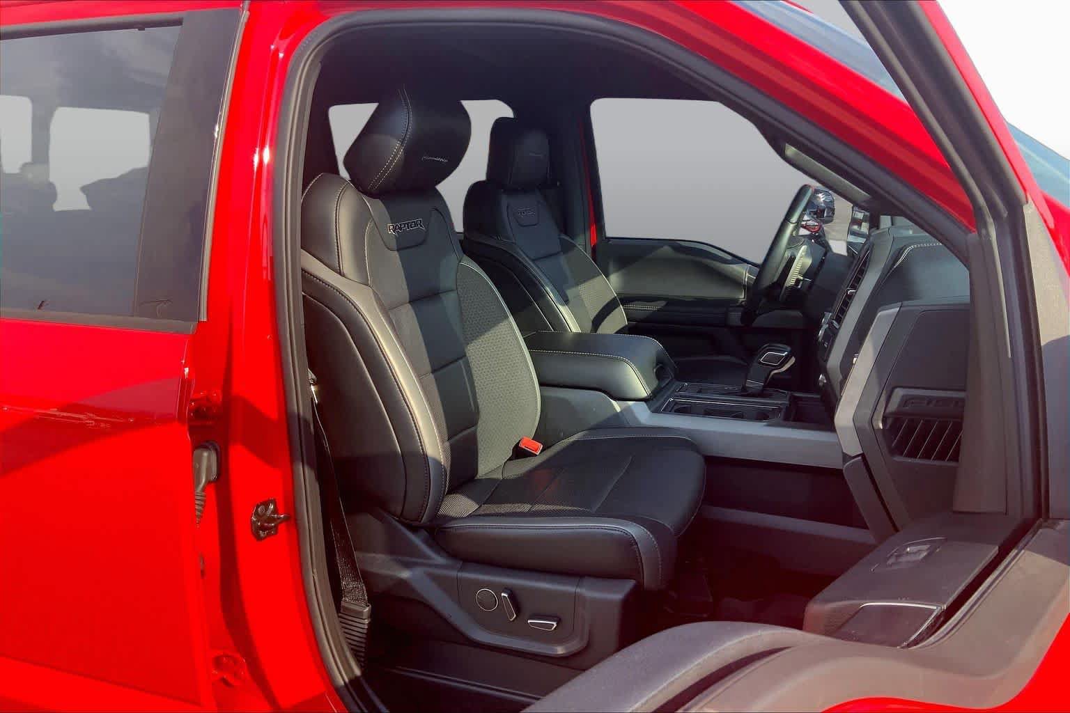 Used 2020 Ford F150 Raptor w/ Equipment Group 802A Luxury AWD/4WD image 9