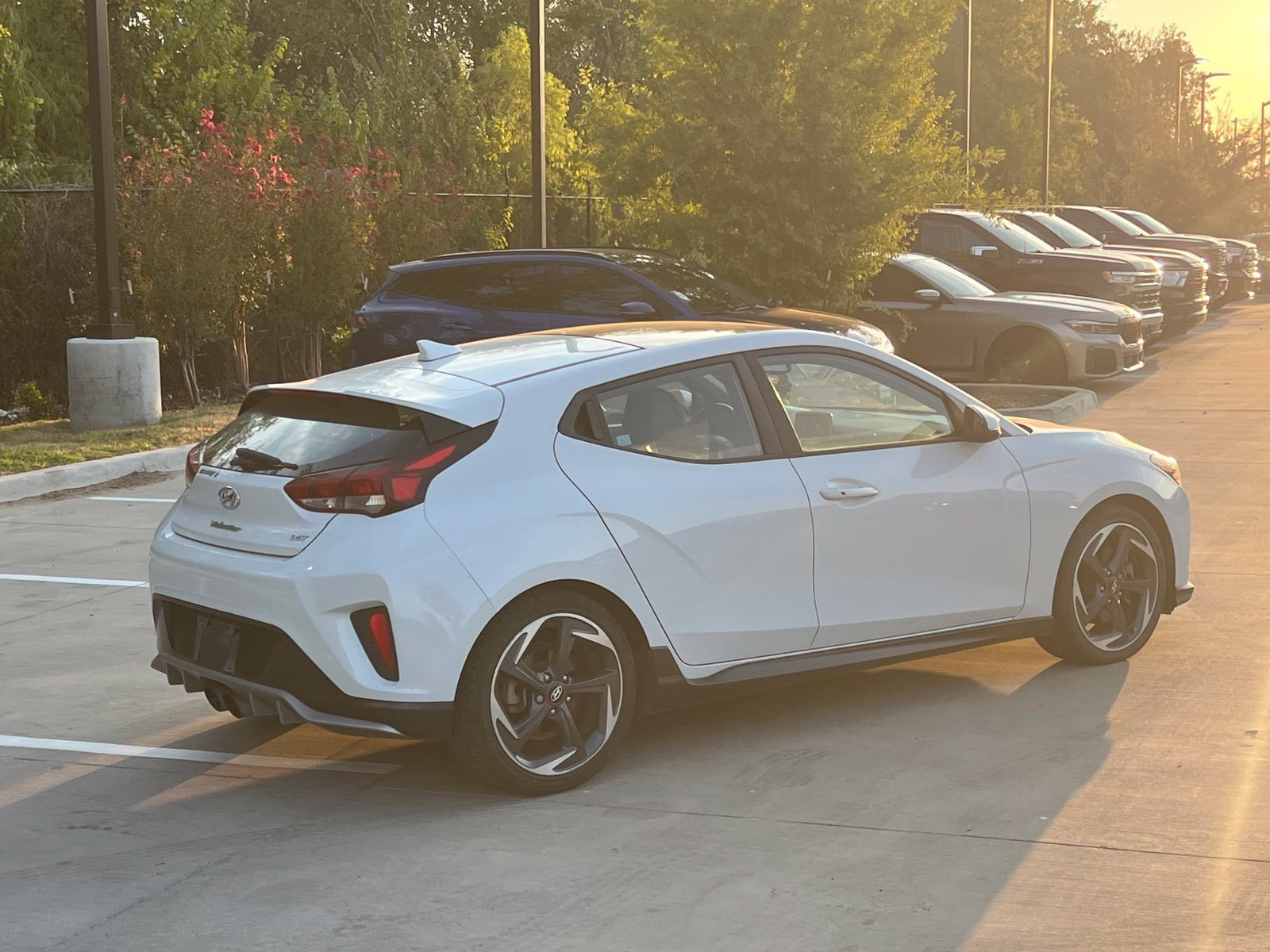 Used 2019 Hyundai Veloster Turbo FWD image 11