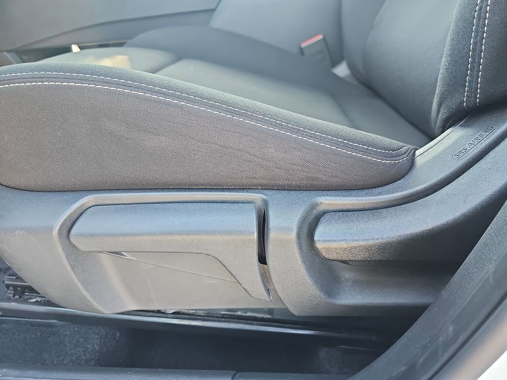 Used 2024 Nissan Rogue S AWD/4WD image 33