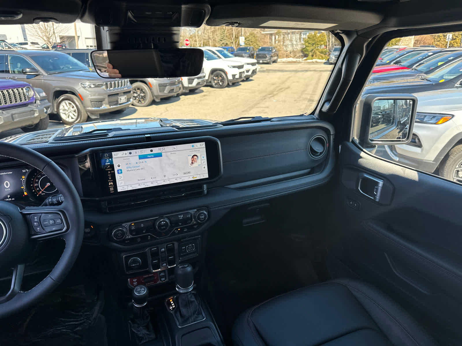 Used 2025 Jeep Wrangler Unlimited Rubicon AWD/4WD image 31