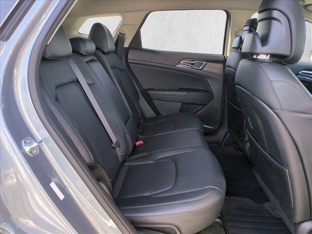 Used 2024 Kia Sportage EX AWD/4WD image 19
