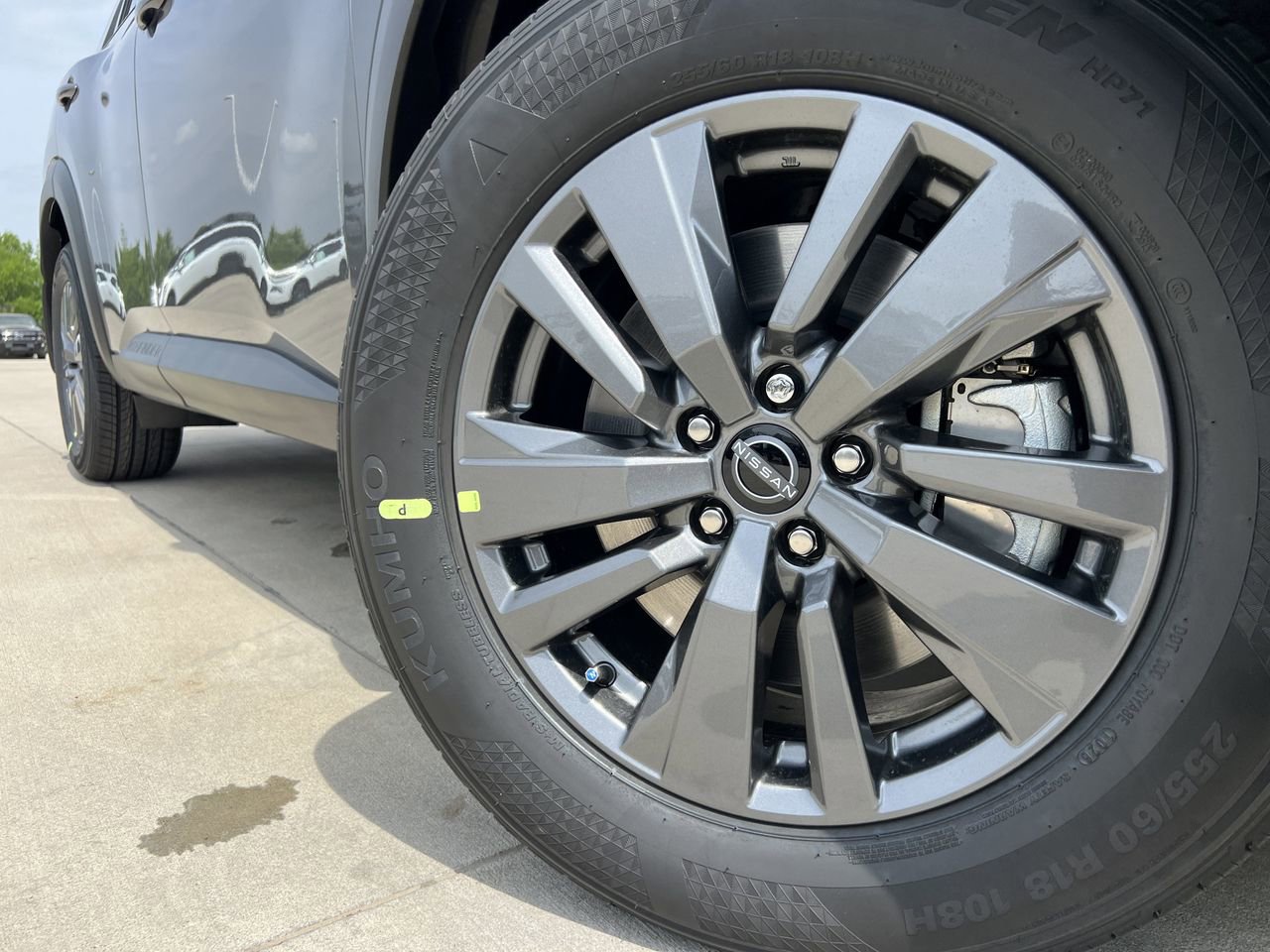 New 2026 Nissan Pathfinder SV image 6