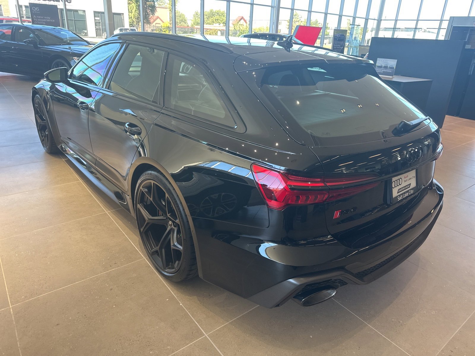New 2025 Audi RS 6 performance image 6