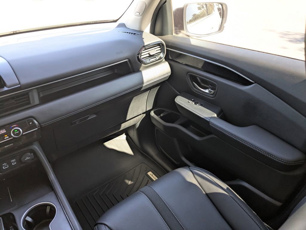 Used 2024 Honda Pilot Touring image 18