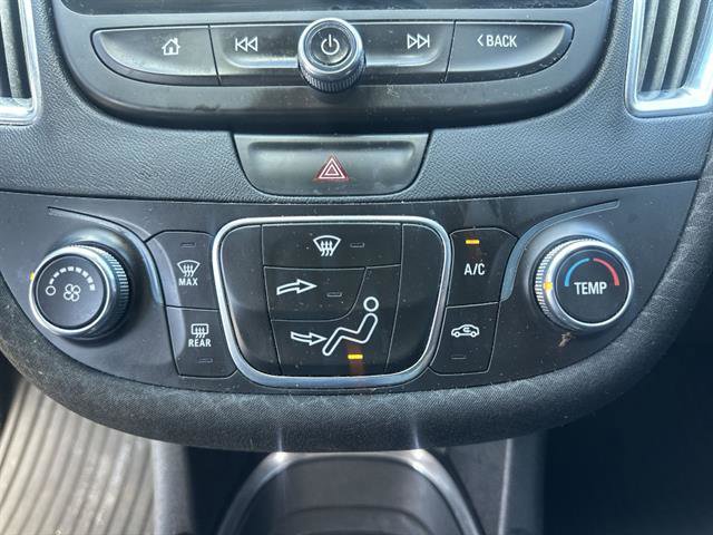 Used 2018 Chevrolet Malibu LT image 38