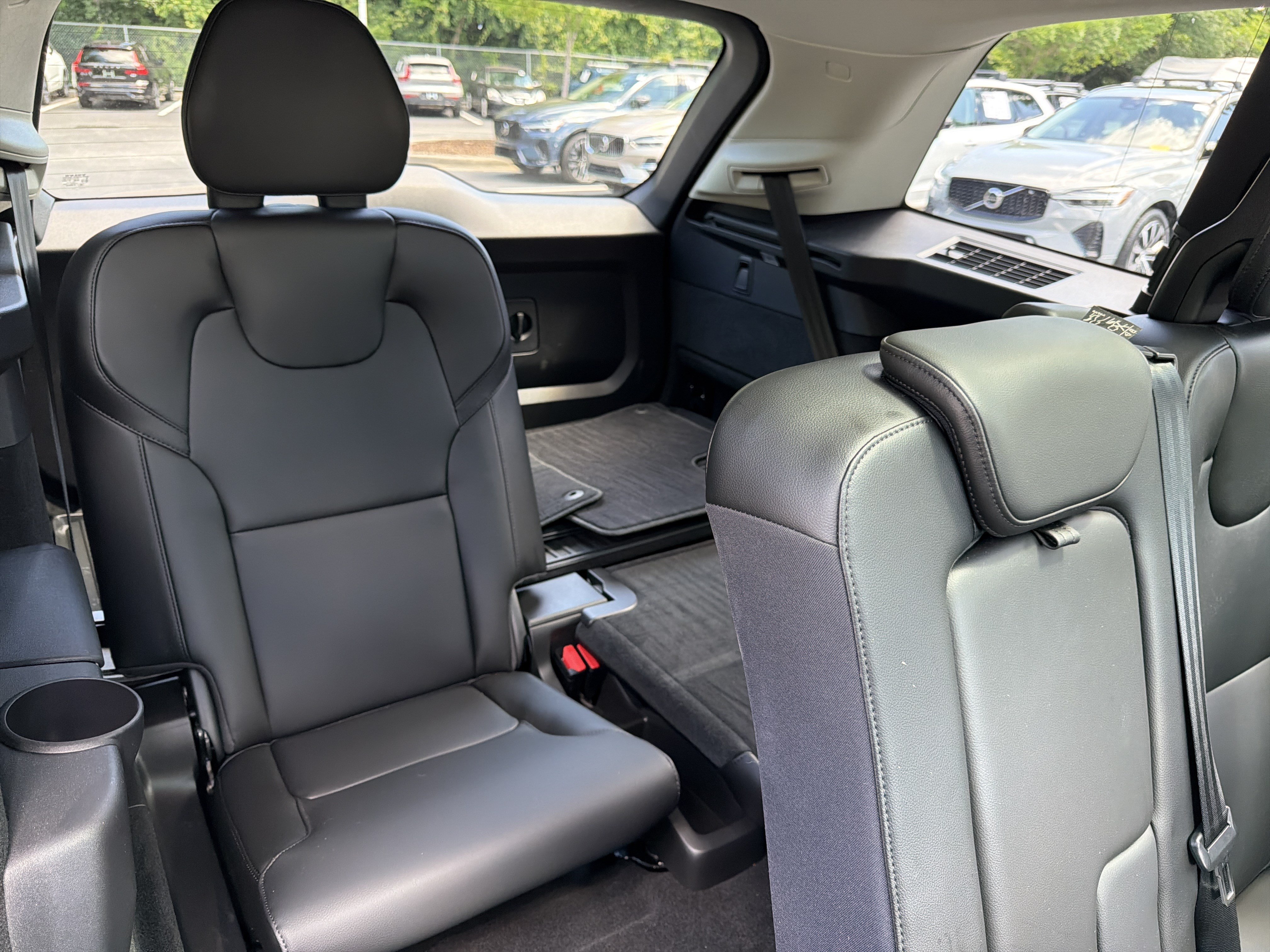Certified 2023 Volvo XC90 B5 Core w/ Protection Package Premier AWD/4WD image 33