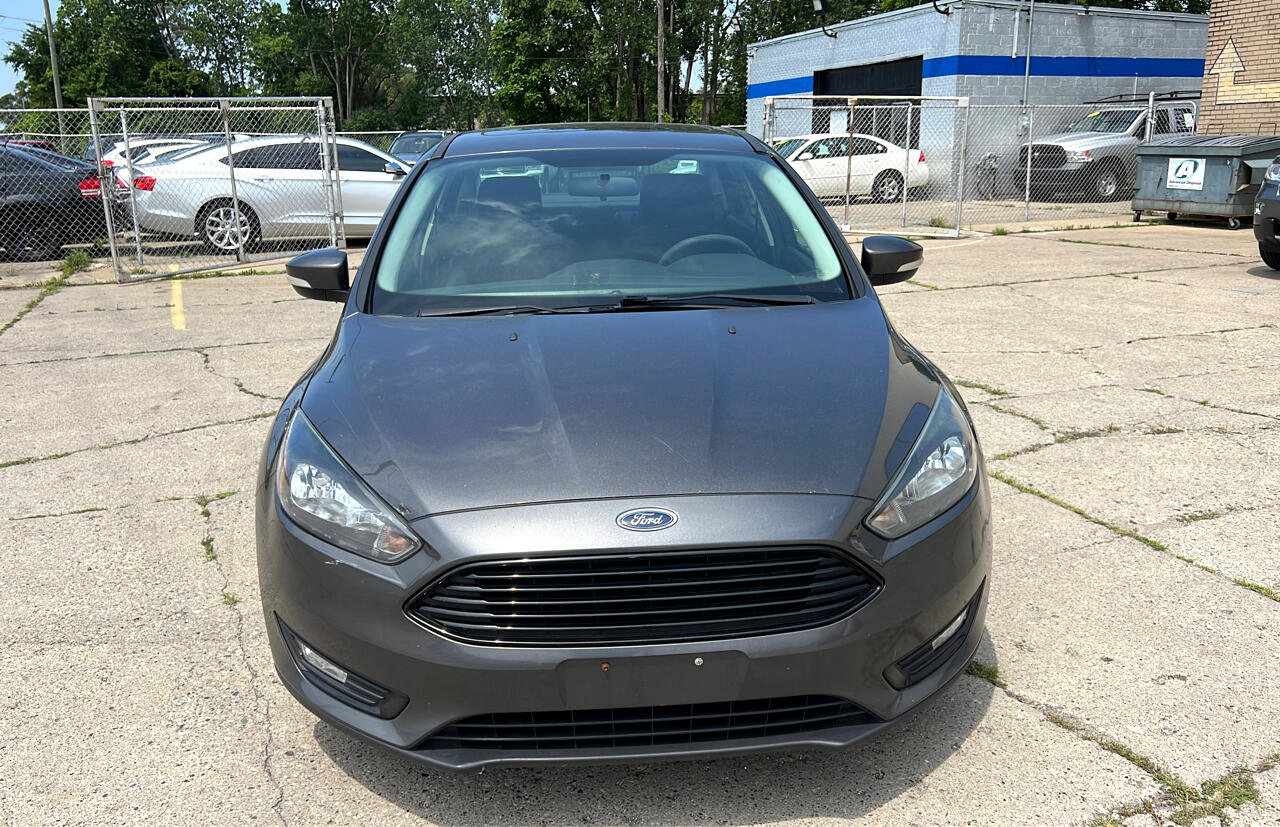 Used 2016 Ford Focus SE image 2