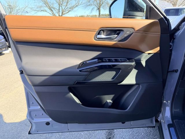 New 2026 Nissan Pathfinder Platinum image 14