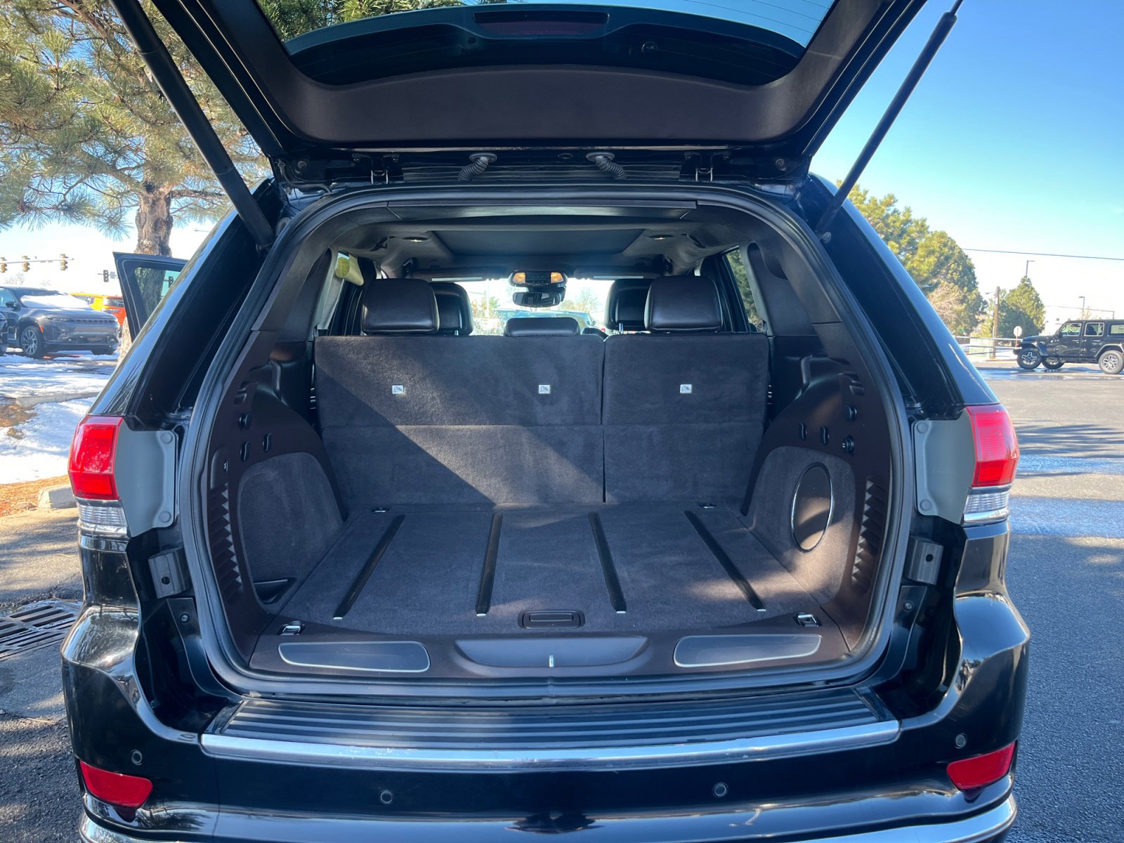 Used 2017 Jeep Grand Cherokee Summit image 34