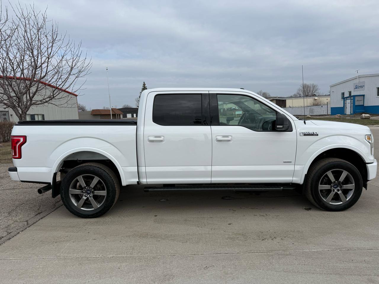 Used 2017 Ford F150 XLT w/ Equipment Group 301A Mid image 4