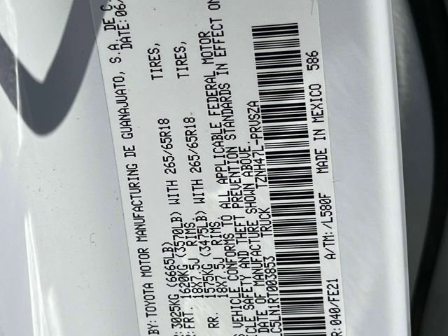 Used 2024 Toyota Tacoma TRD Sport w/ TRD Sport Upgrade Package image 22