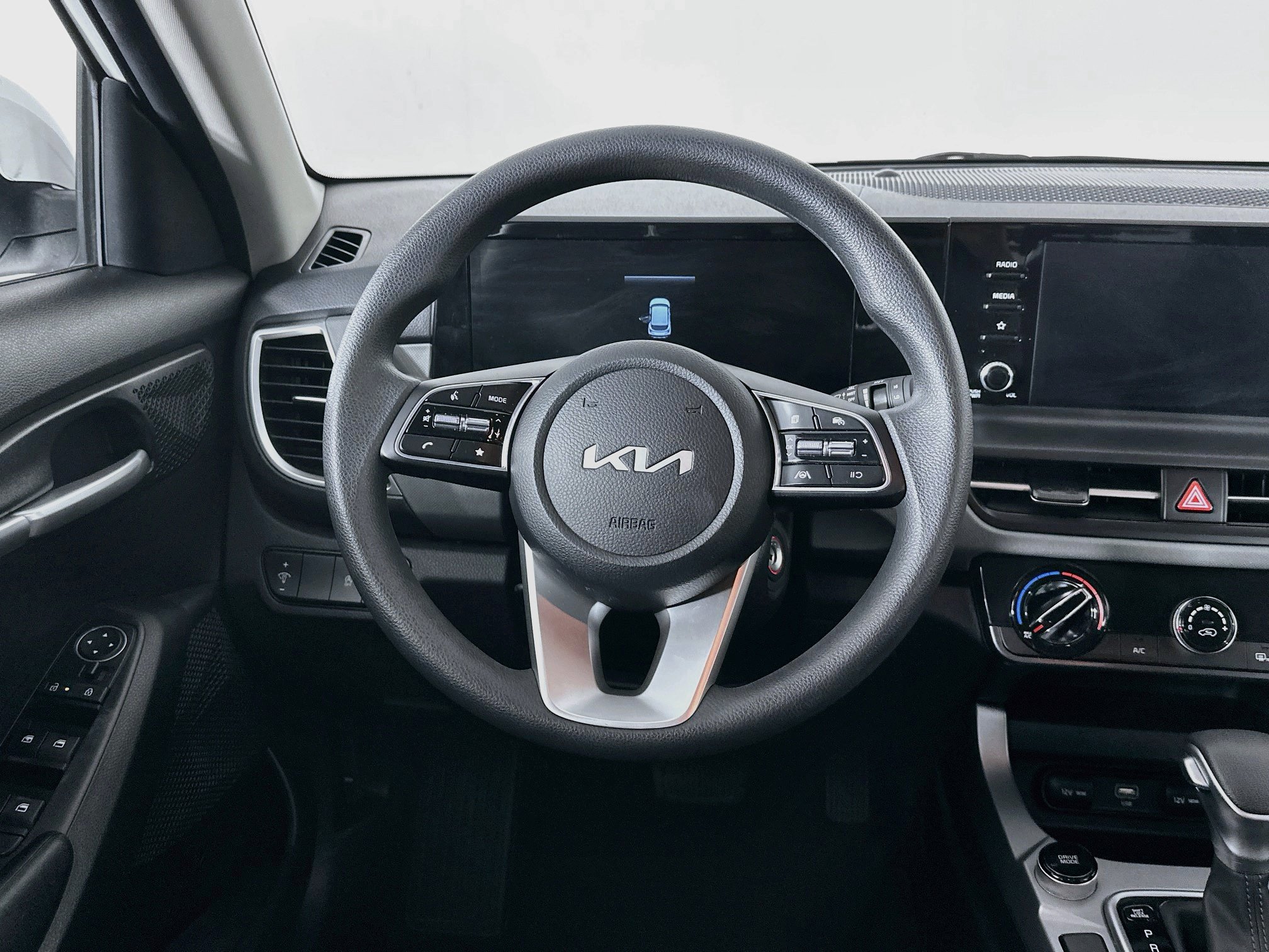 Used 2026 Kia Seltos LX FWD image 17