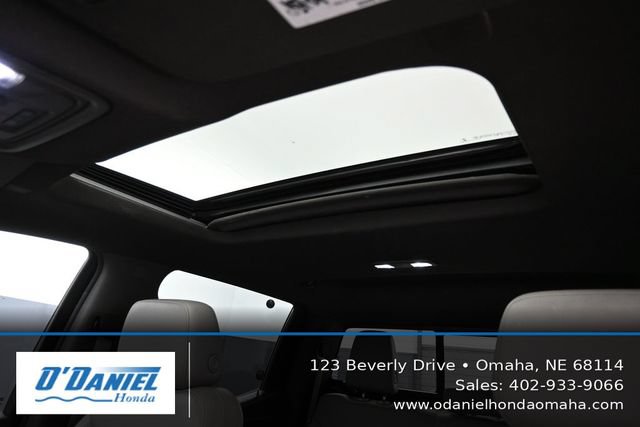 Used 2022 Chevrolet Silverado 1500 LTZ w/ LTZ Premium Package AWD/4WD image 35