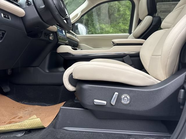 New 2027 Lincoln Navigator Reserve AWD/4WD image 12