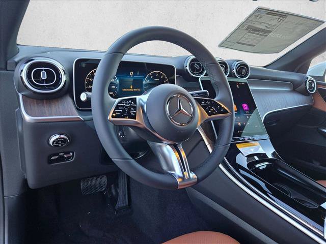 Used 2026 Mercedes-Benz GLC 300 image 3