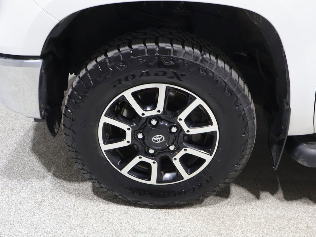 Used 2016 Toyota Tundra Limited w/ Limited Premium Package AWD/4WD image 8