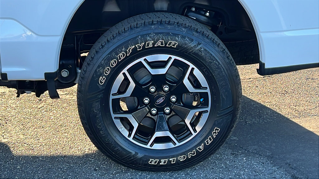 Certified 2023 Ford F150 Lightning Pro AWD/4WD image 6