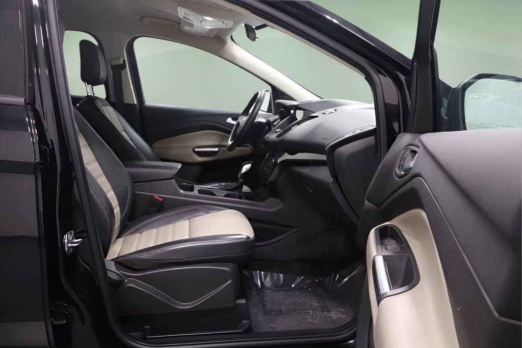 Used 2019 Ford Escape SEL AWD/4WD image 21