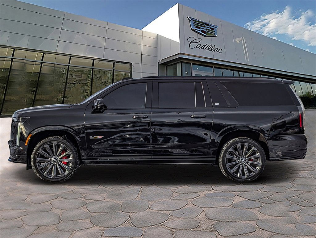 Used 2025 Cadillac Escalade ESV V image 2