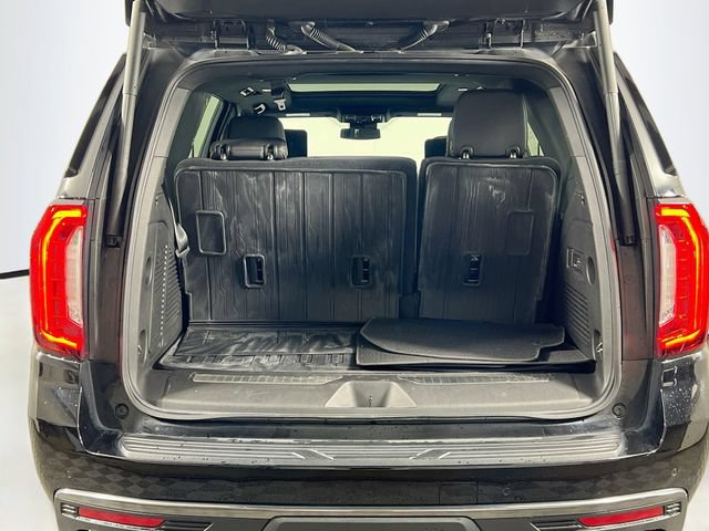 Used 2023 GMC Yukon AT4 w/ AT4 Premium Package AWD/4WD image 29