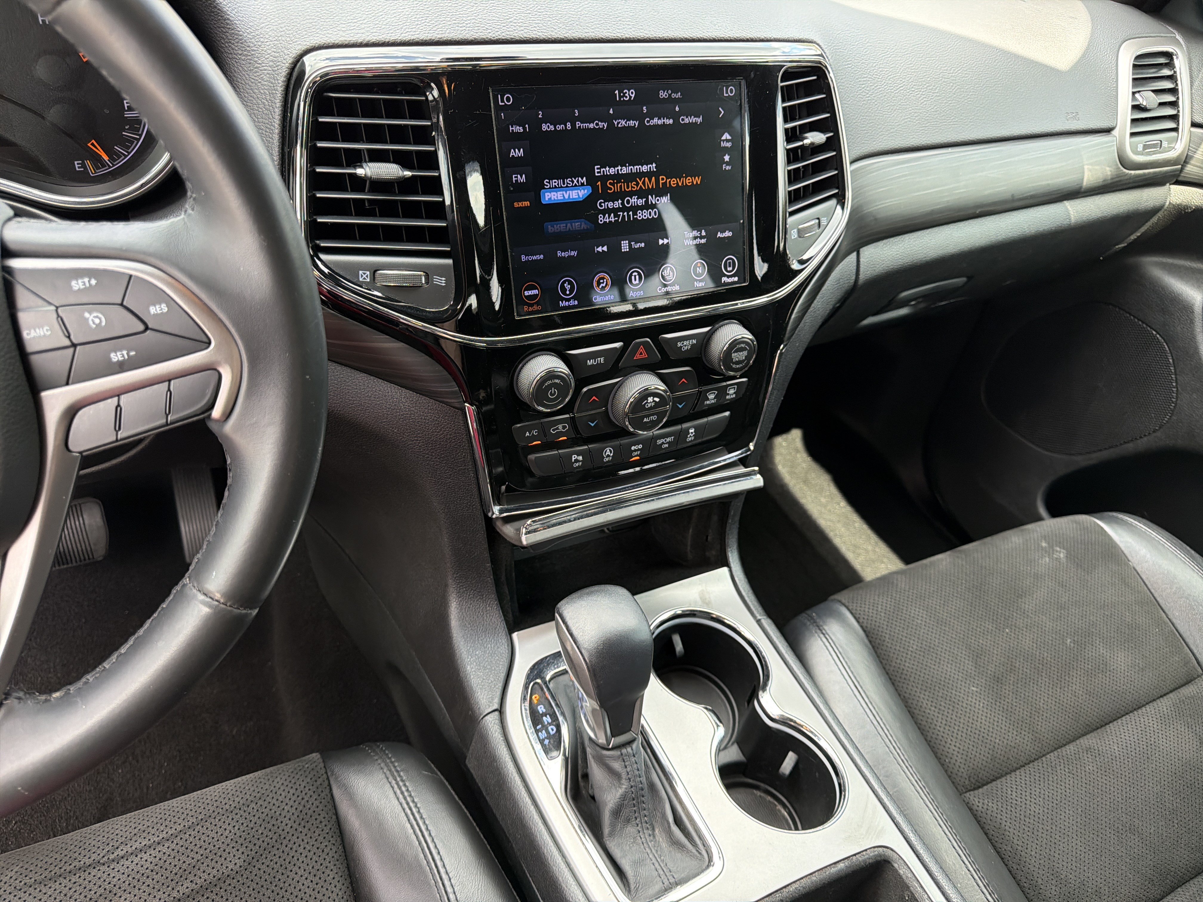 Used 2019 Jeep Grand Cherokee Laredo w/ Laredo X Package RWD image 33